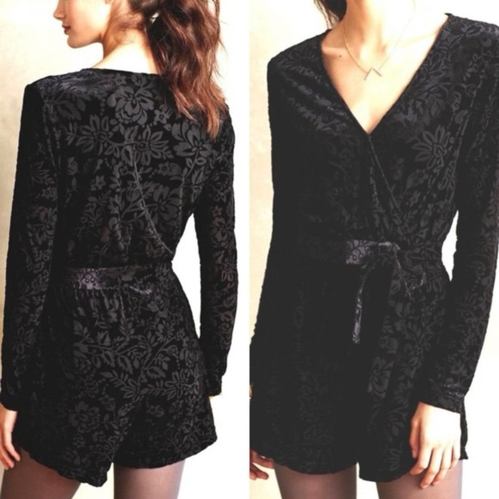 Saylor Anthropologie Black Burnout Velvet Floral Romper Women’s Size S Small